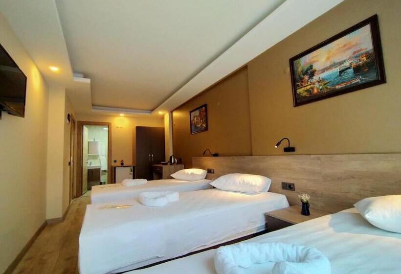 Habitació Triple Comfort, Palmiye Royale Palace