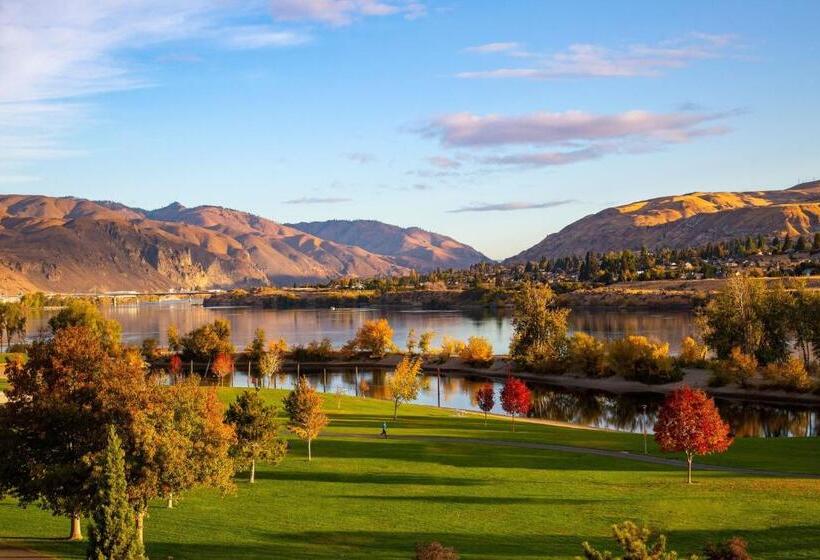 Standard studio with river view, Residence Inn By Marriott Wenatchee