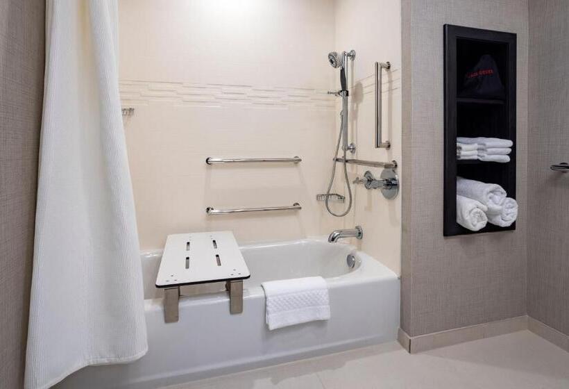 Standard studio with river view, Residence Inn By Marriott Wenatchee