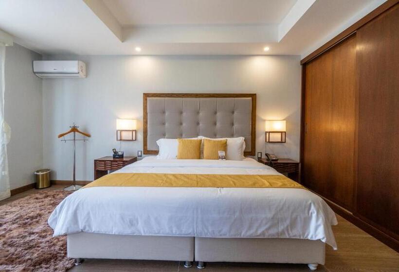 سوییت خانوادگی, Vista Quince