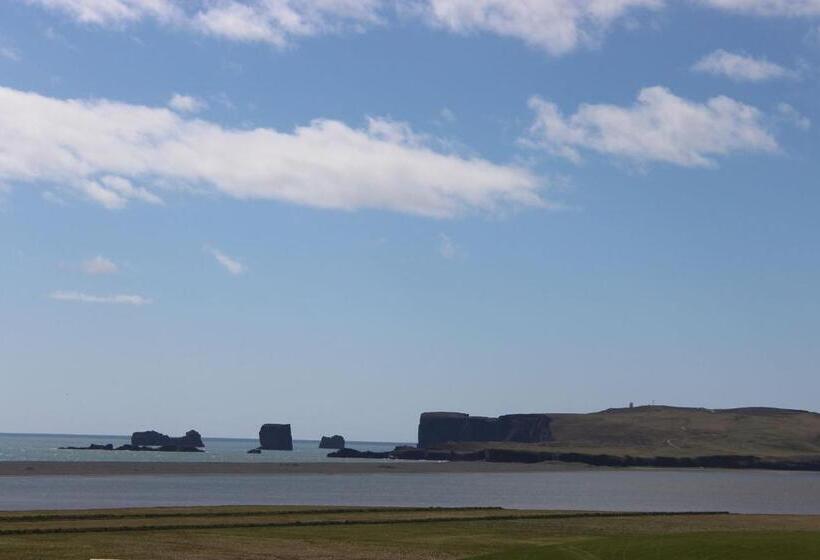 اتاق لوکس با چشمانداز دریا, Prestshús 2 Guesthouse