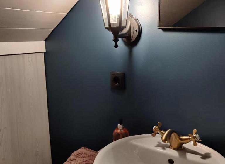 اتاق لوکس با چشم‌انداز دریا, Prestshús 2 Guesthouse