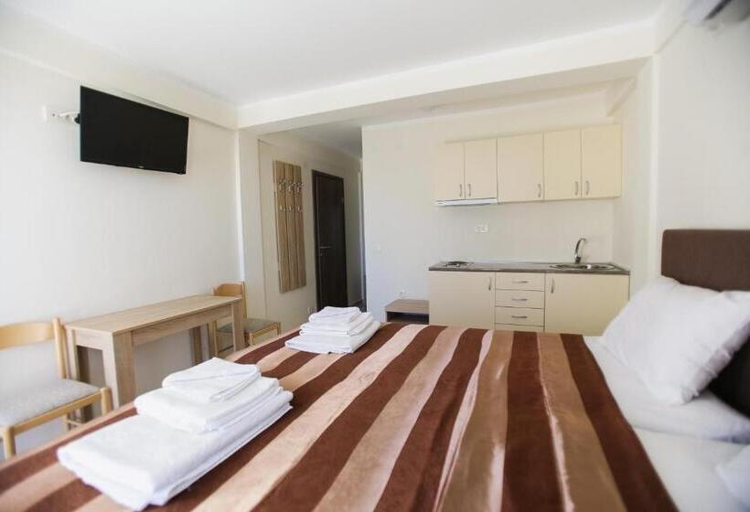 استودیو استاندارد با تراس, Villa Blanca