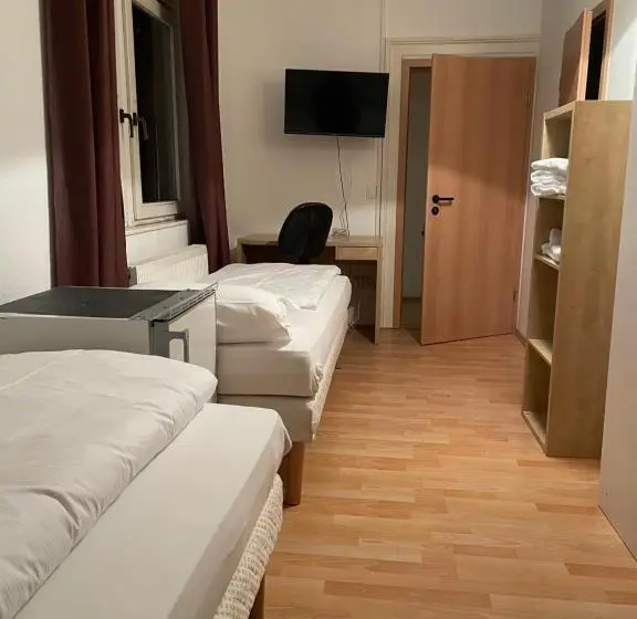 バス共有のスタンダードルーム, Relax Hotel Ludwigshafen