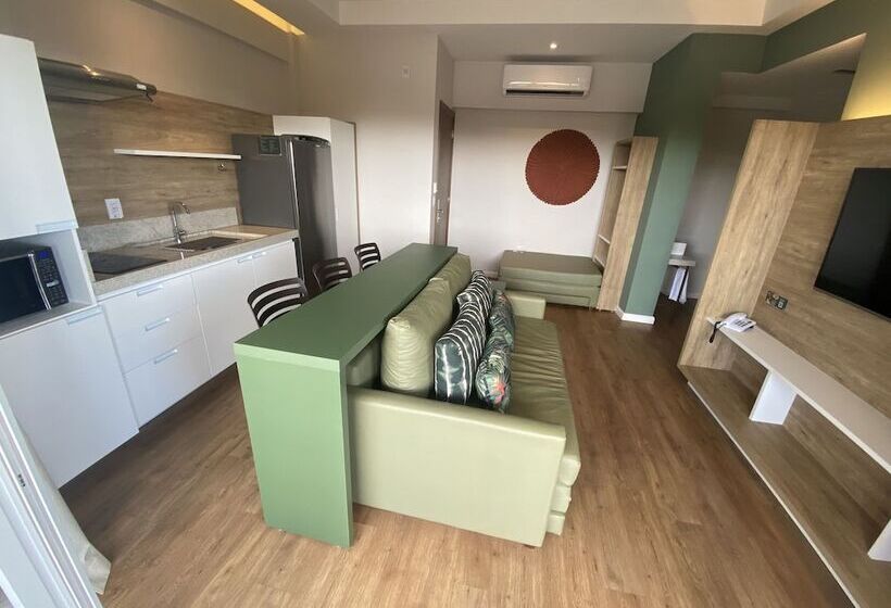 프리미엄 스위트, Hot Beach Suites