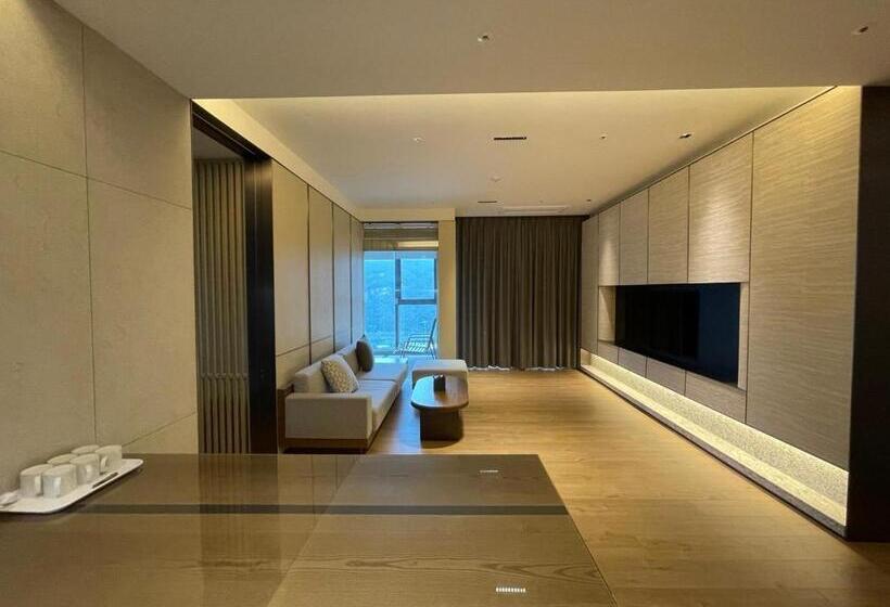 סוויטה, Sono Felice Delpino