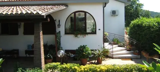 バルコニー付きスタンダードルーム, B&b Villamariascauri
