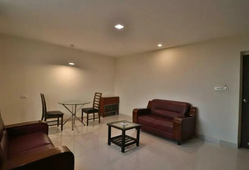 Executive Suite, Allum
