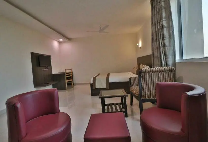 Executive Suite, Allum