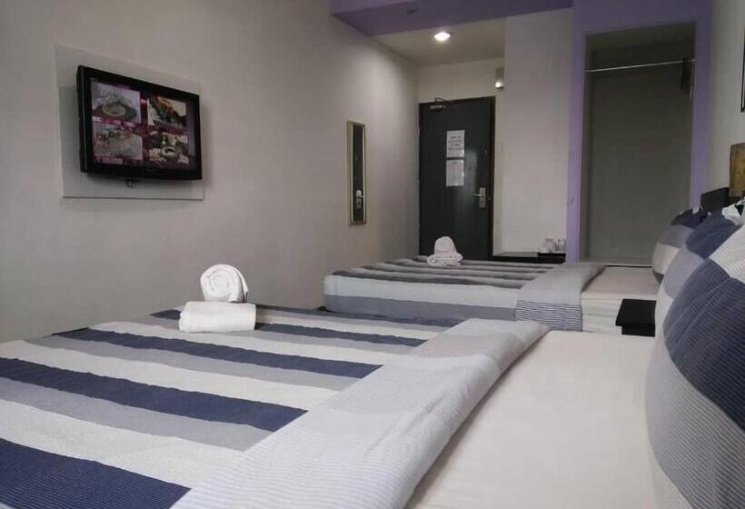 Номер Deluxe, Metro Inn