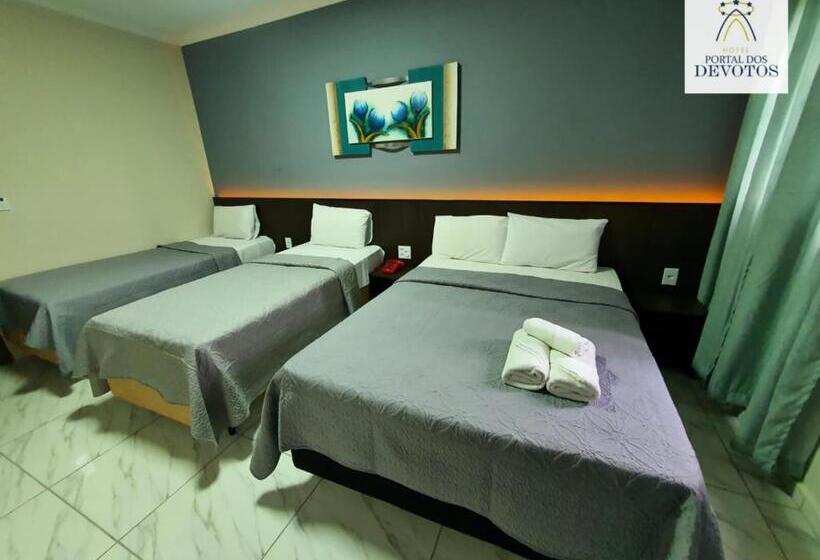 スタンダードトリプルルーム, Portal Dos Devotos