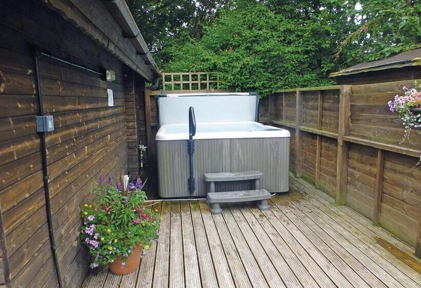 １ベッドルームハウス, Goodiford Mill Lakes