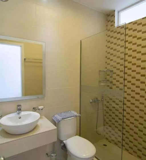 استودیوی سوپریور, Frida Apartments