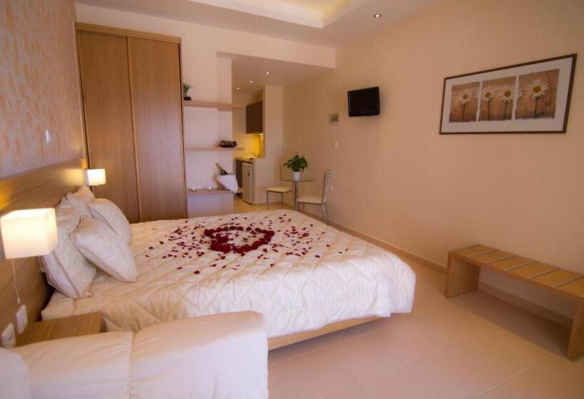 수피리어 스튜디오, Frida Apartments