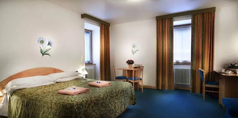 Standard-huone, Grand Hotel Rabbi