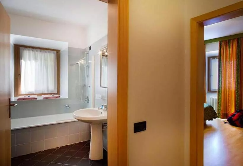 Standard Yhden Hengen Huone, Grand Hotel Rabbi