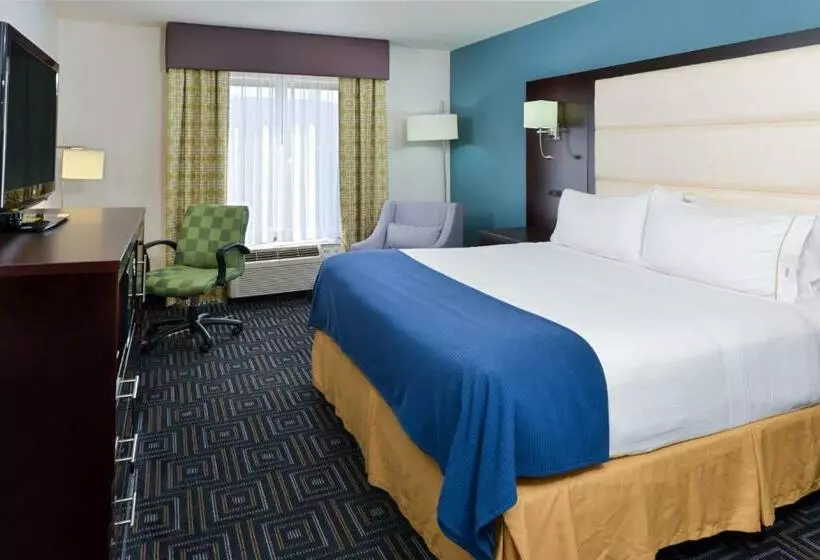 キングサイズベッドのスタンダードルーム, Baymont By Wyndham Bessemer
