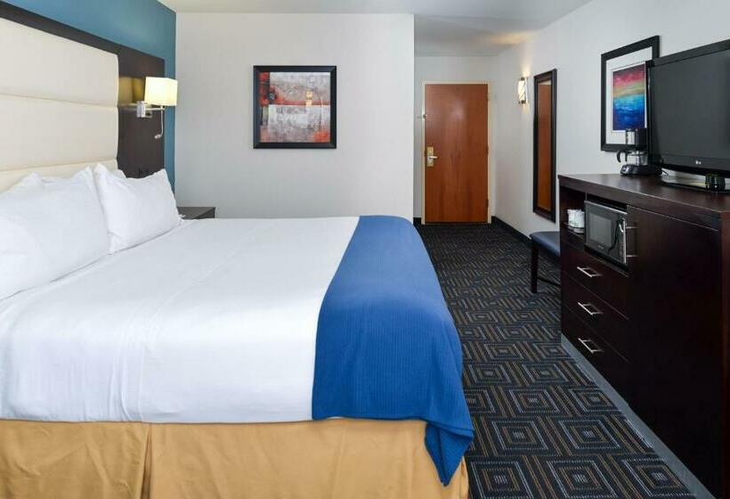 キングサイズベッドのスタンダードルーム, Baymont By Wyndham Bessemer