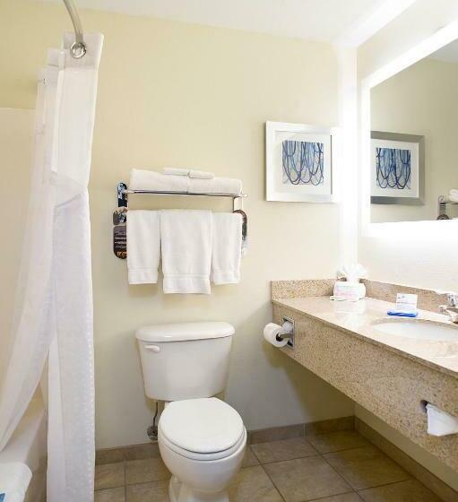 Номер Стандарт, Holiday Inn Express Hotel & Suites Brookings, An Ihg