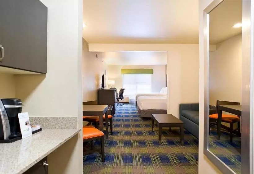 سوییت, Holiday Inn Express Hotel & Suites Brookings, An Ihg