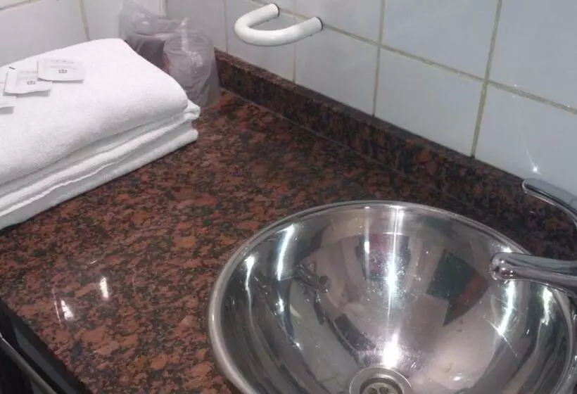 اتاق استاندارد سه نفره, Hostal Tamonante