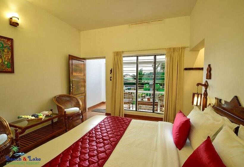 Quarto Deluxe, Beach And Lake Ayurvedic Resort, Kovalam