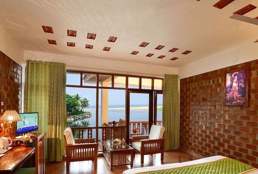 اتاق سوپریور, Beach And Lake Ayurvedic Resort, Kovalam