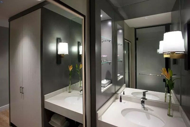 اتاق استاندارد برای معلولان, Best Western Plus Wausau Rothschild