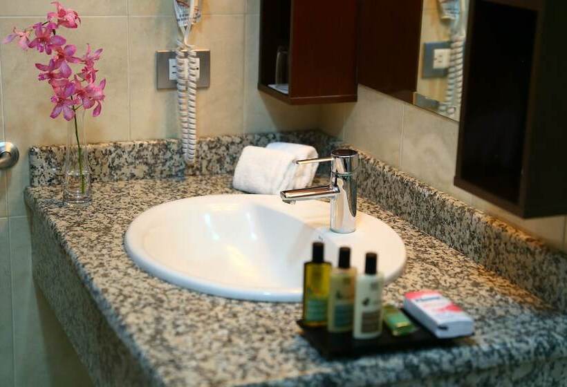 جناح جونيور, Ciudad De David