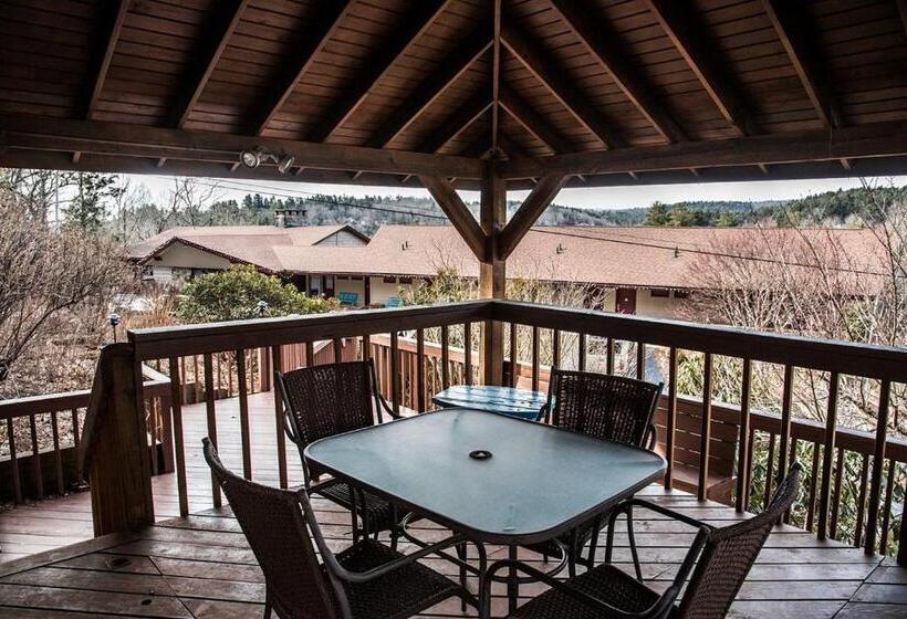 شقة غرفة واحدة, Cliff Dwellers Inn