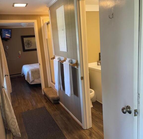 غرفة قياسية, Cliff Dwellers Inn