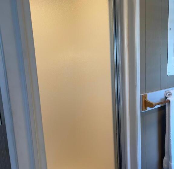 غرفة قياسية, Cliff Dwellers Inn