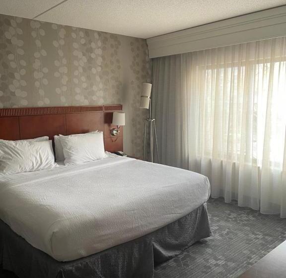 스위트 킹사이즈 침대, Courtyard By Marriott Gettysburg