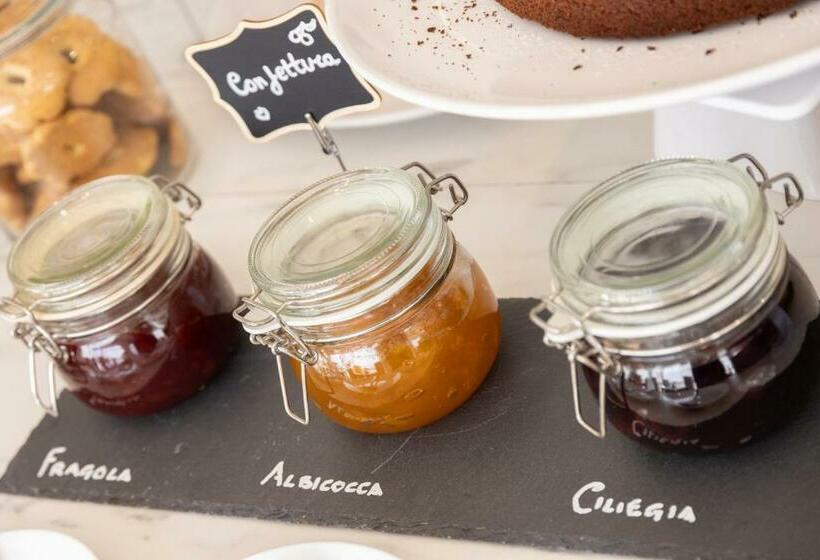 이코노미 룸, Edelweiss Riccione