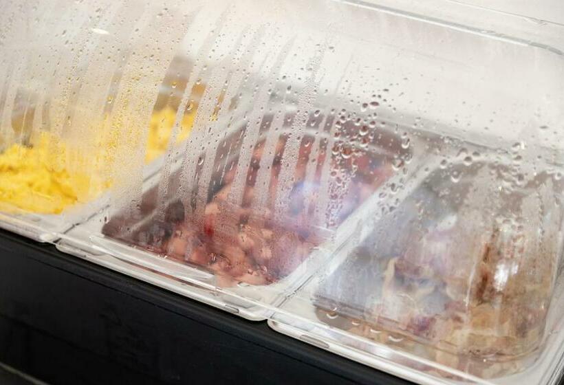 이코노미 룸, Edelweiss Riccione