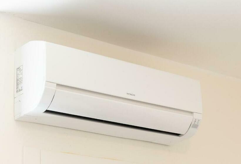 이코노미 룸, Edelweiss Riccione