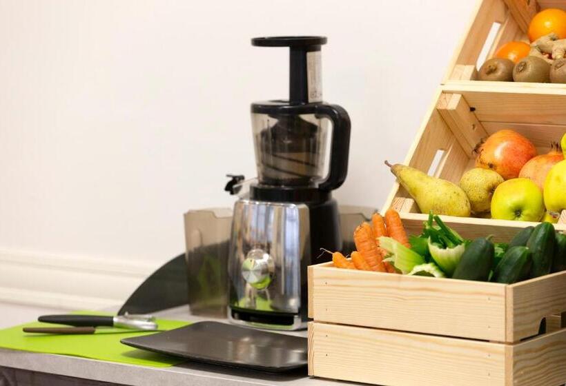 이코노미 룸, Edelweiss Riccione