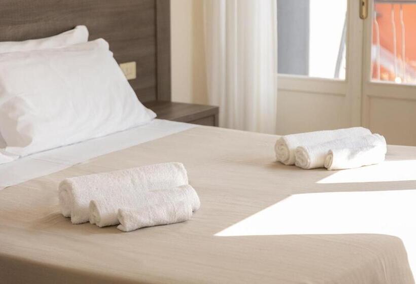 스탠다드 룸 더블 침대, Edelweiss Riccione