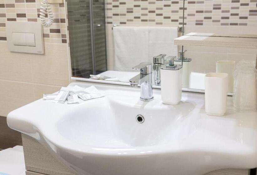 스탠다드 룸 더블 침대, Edelweiss Riccione