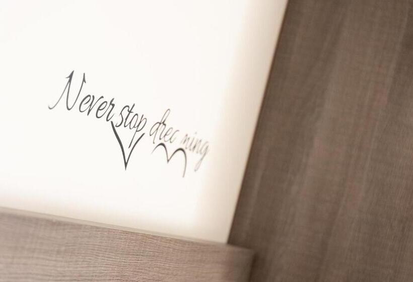 스탠다드 발코니 룸, Edelweiss Riccione