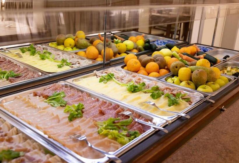 스탠다드 트리플 발코니 룸, Edelweiss Riccione