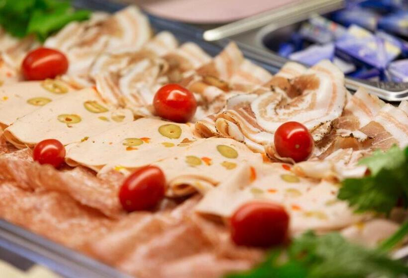 스탠다드 트리플 발코니 룸, Edelweiss Riccione