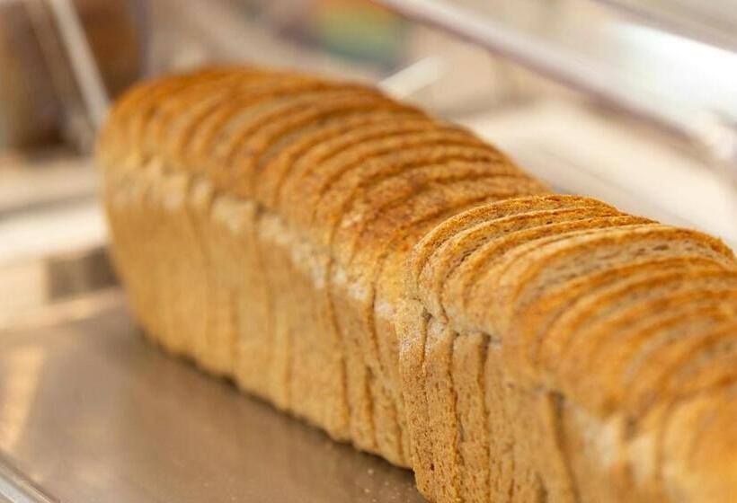 발코니가 있는 4인용 스탠다드 룸, Edelweiss Riccione