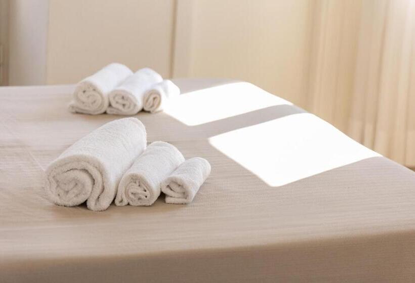 스탠다드 룸 더블 침대, Edelweiss Riccione