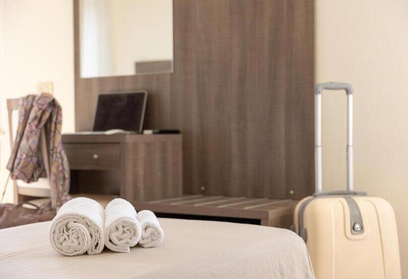 스탠다드 발코니 룸, Edelweiss Riccione