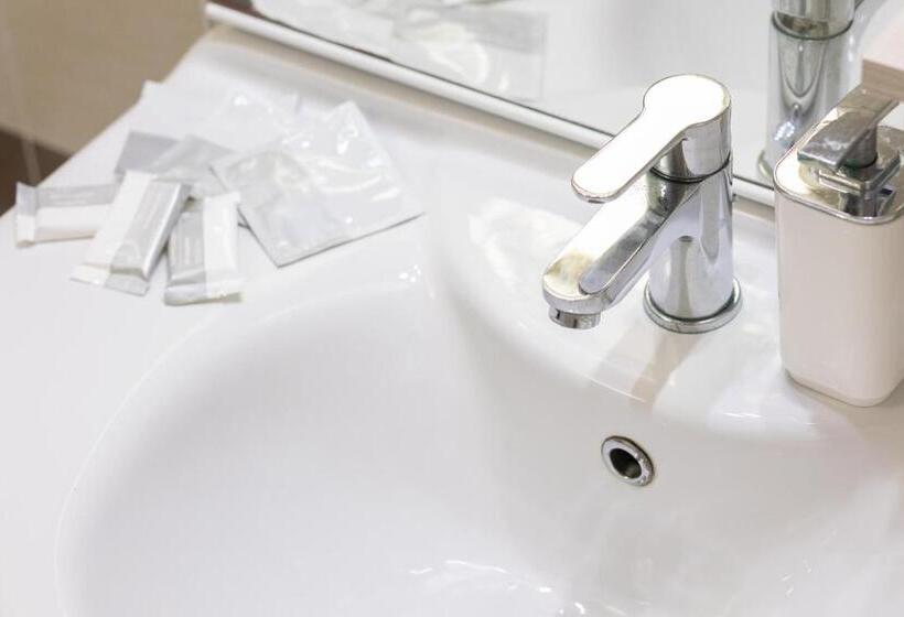 스탠다드 트리플 발코니 룸, Edelweiss Riccione