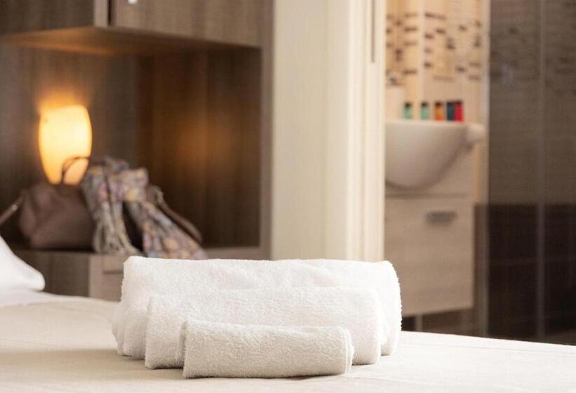 Четырехместный Номер Стандарт с Балконом, Edelweiss Riccione