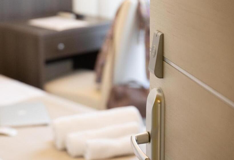 패밀리 룸, Edelweiss Riccione