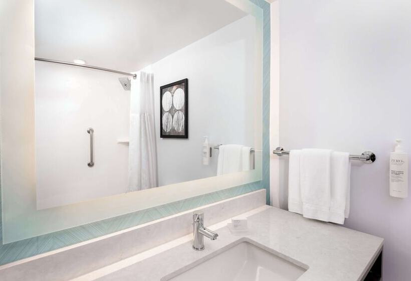 标准间, Hilton Garden Inn Charlotte Uptown