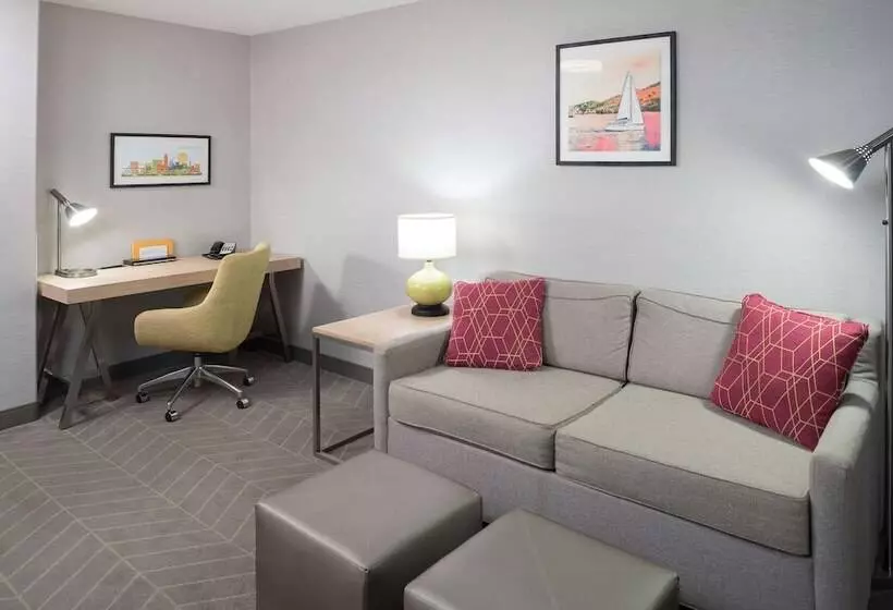 سوییت, Hilton Garden Inn Sioux City Riverfront